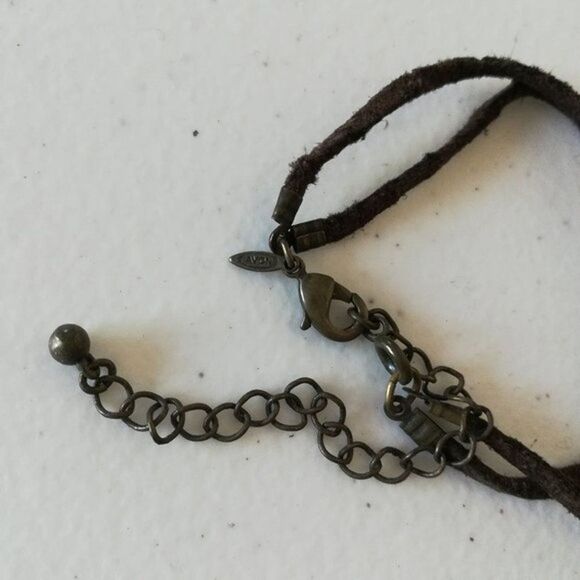 Avon Brass Floral Cutout Medallion Pendant Tiger's Eye Beaded Necklace - Picture 9 of 11